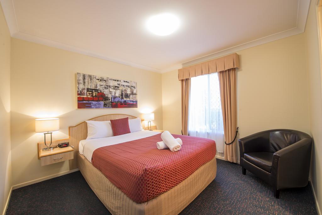 COTSWOLD MOTOR INN | ⋆⋆⋆⋆ | TOOWOOMBA, AUSTRALIA | SEASON DEALS FROM $99